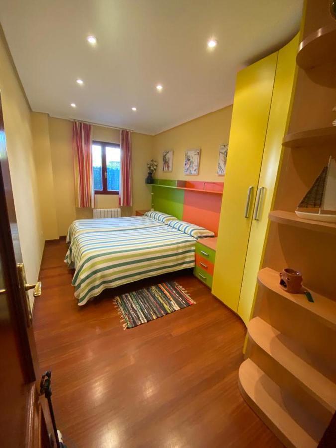 Apartamento En Complejo Residencial Rovacias Comillas Kültér fotó