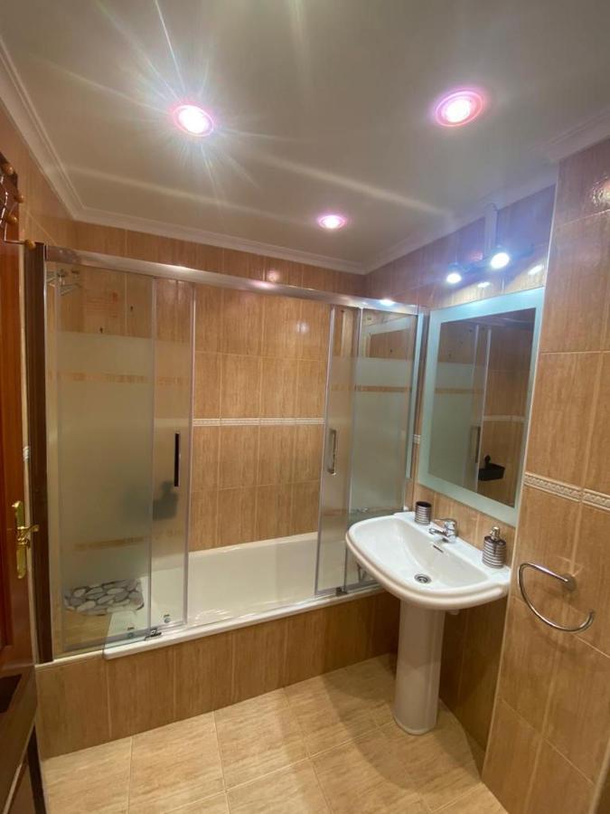 Apartamento En Complejo Residencial Rovacias Comillas Kültér fotó